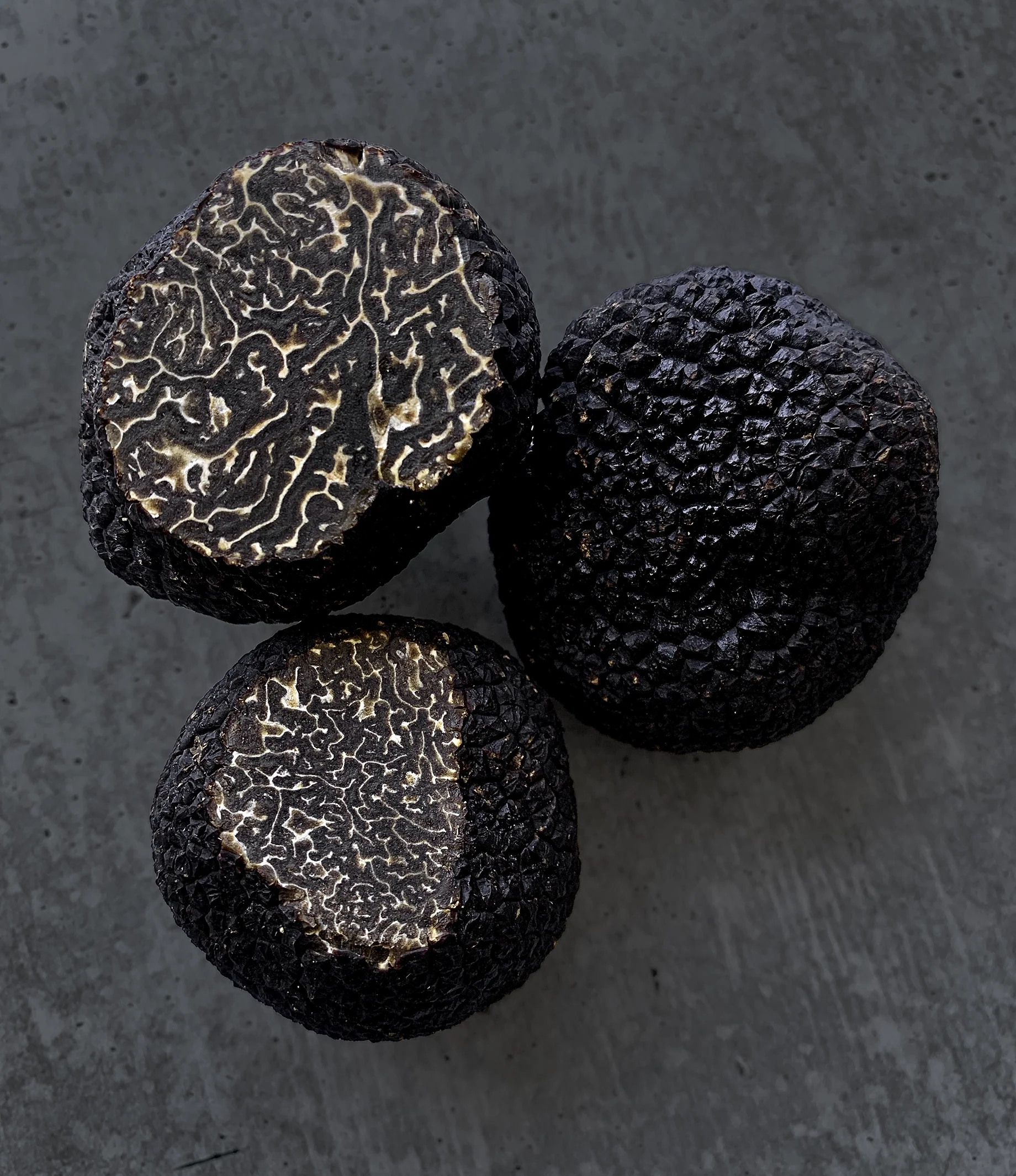 Fresh Winter Black Truffles (Périgord)
